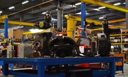 pompes, moteurs en réparation